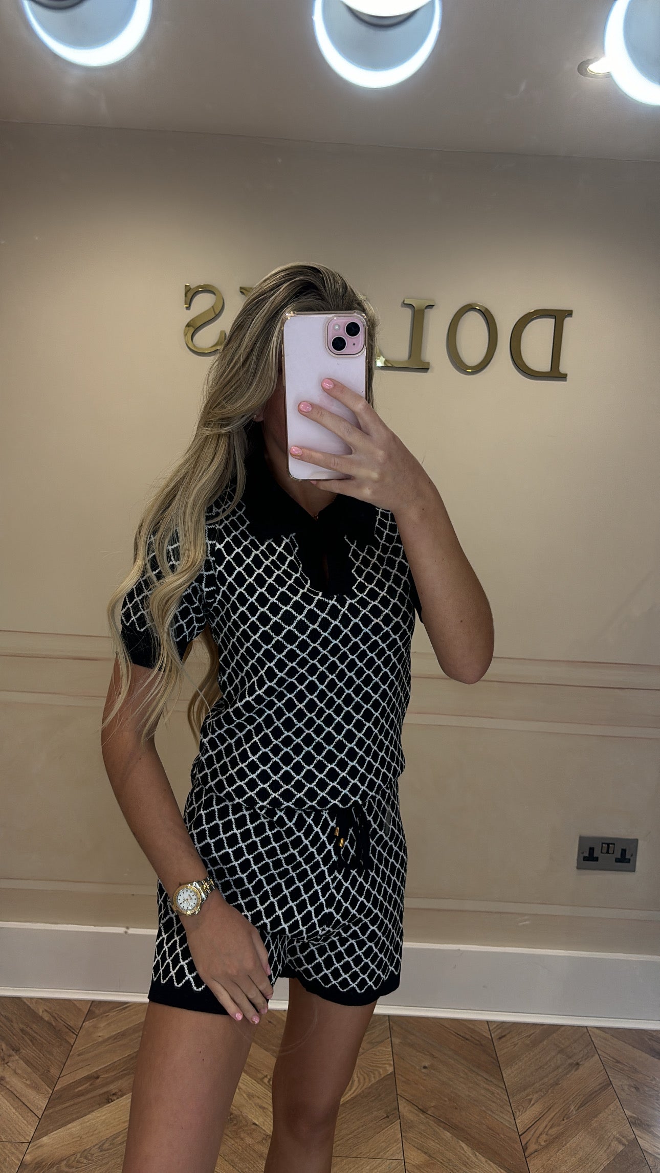 Patterned short set