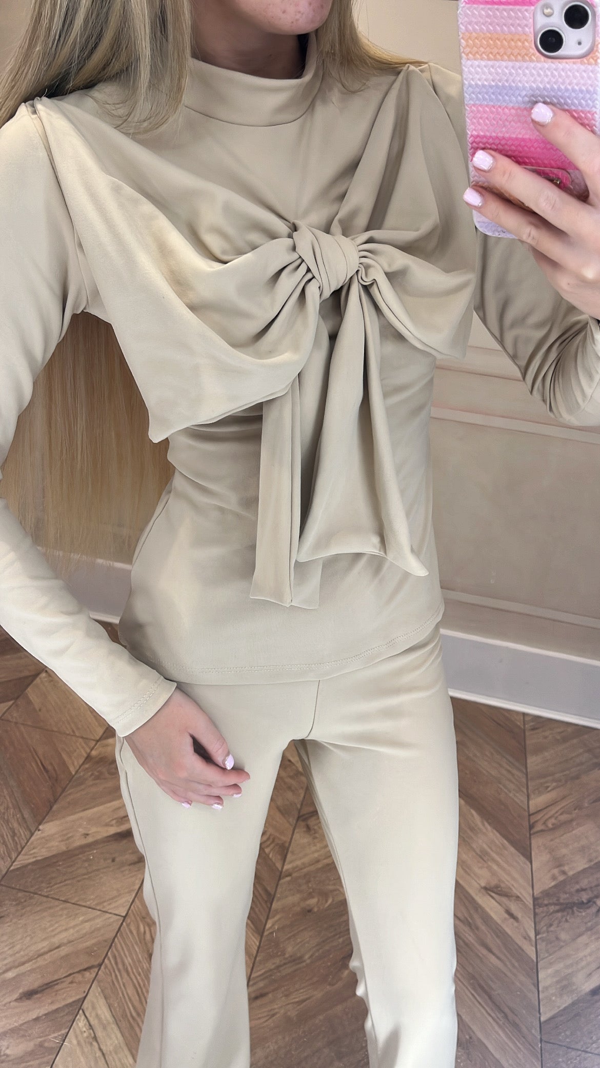 Bow front lounge set