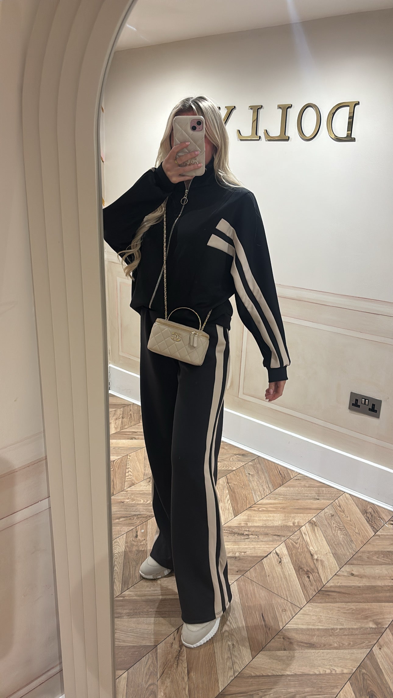Stripe circle zip lounge set