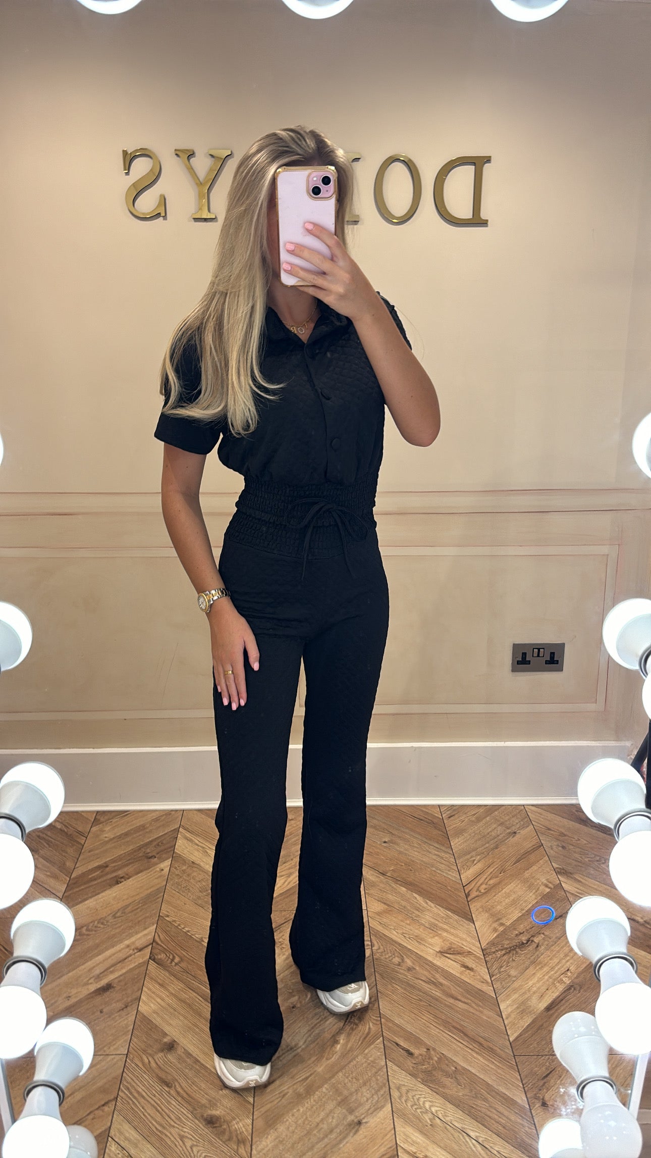 Button tie lounge set