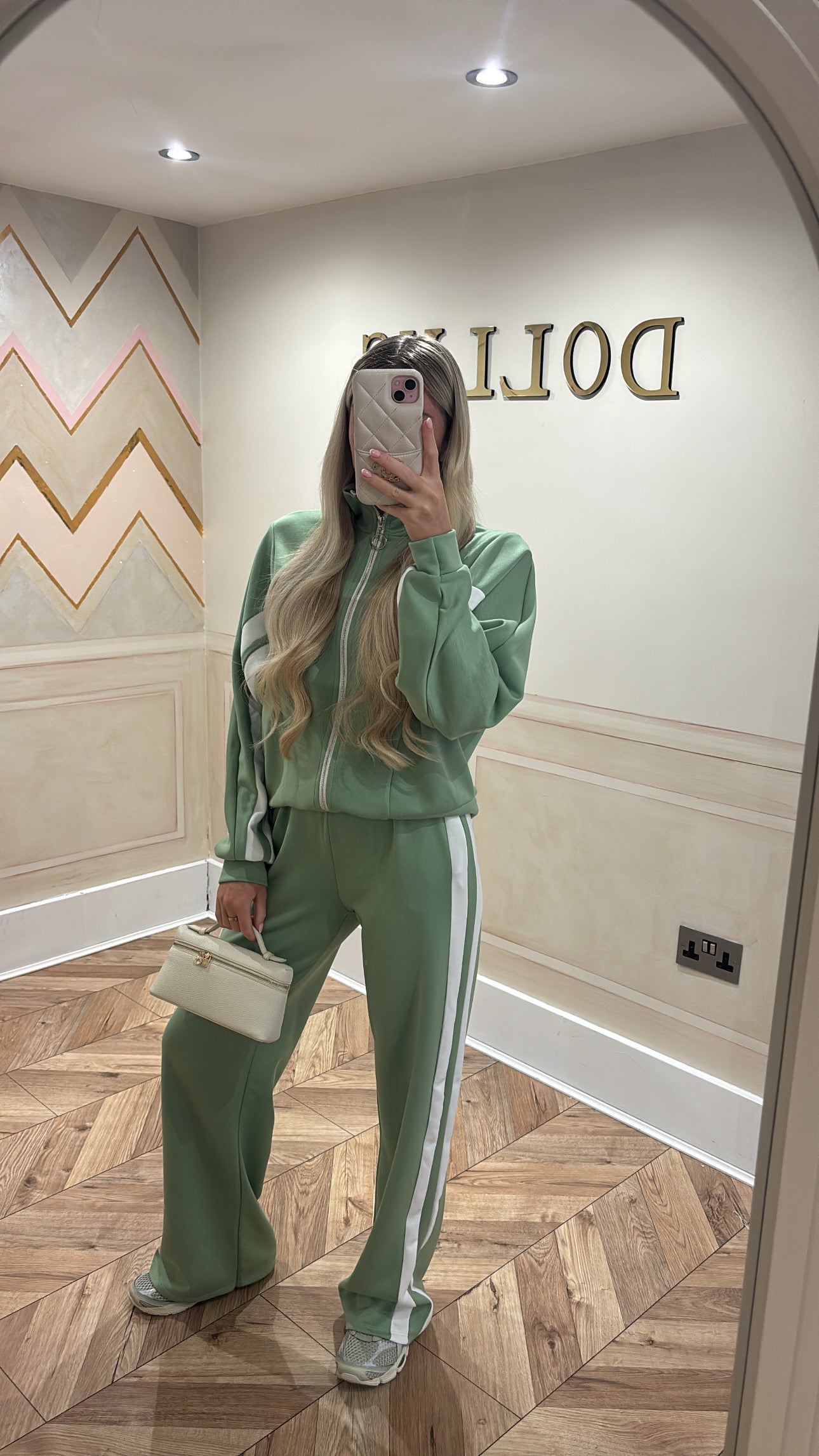Stripe circle zip lounge set