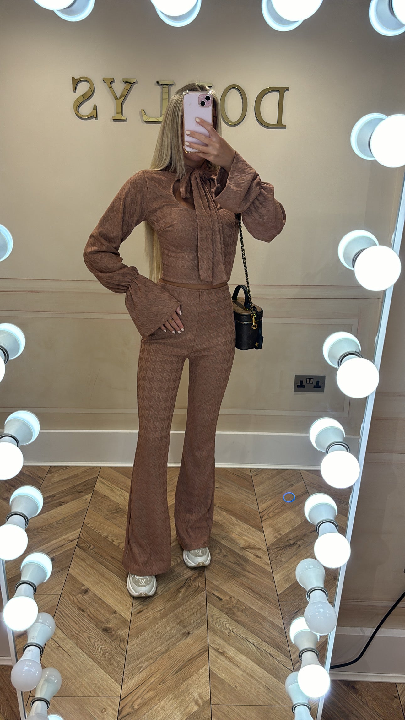 Bow neck lounge set
