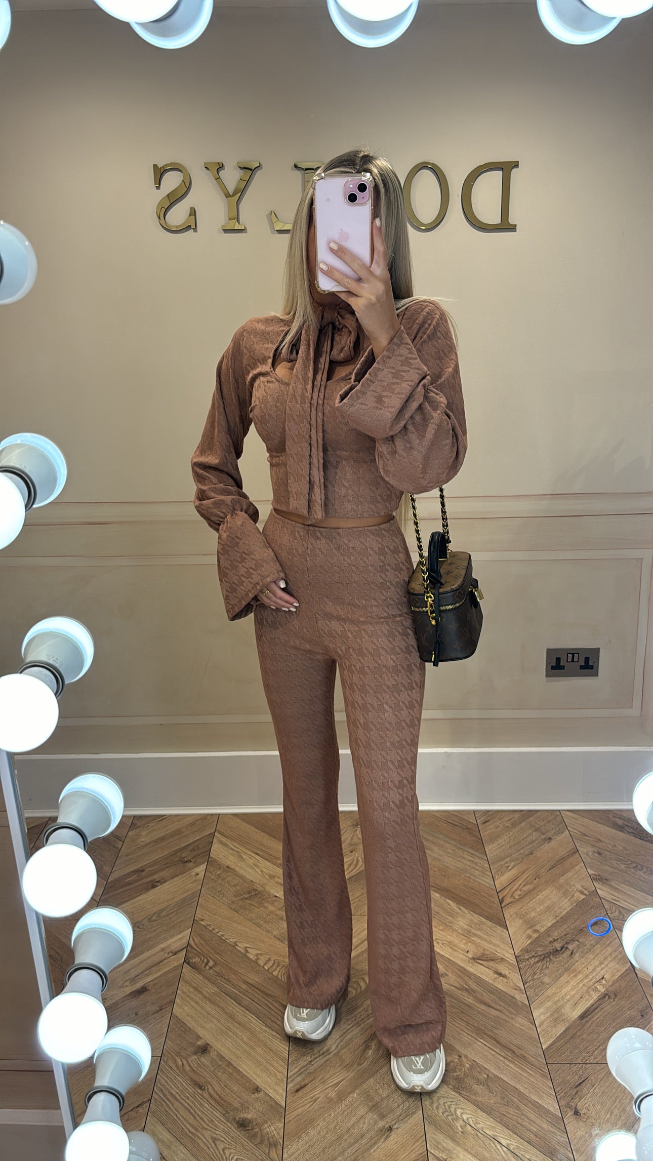 Bow neck lounge set