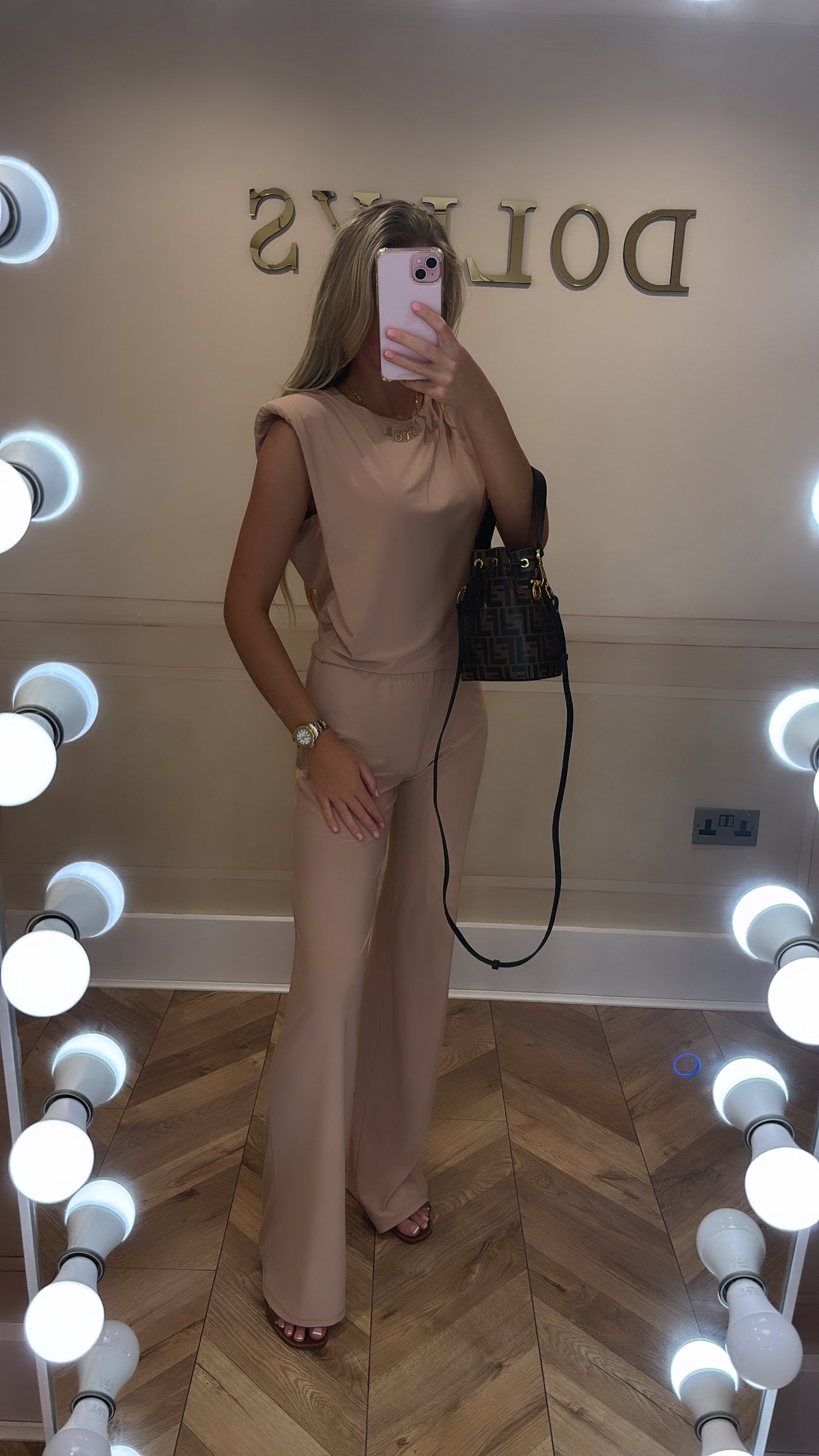 Padded shoulder lounge set 