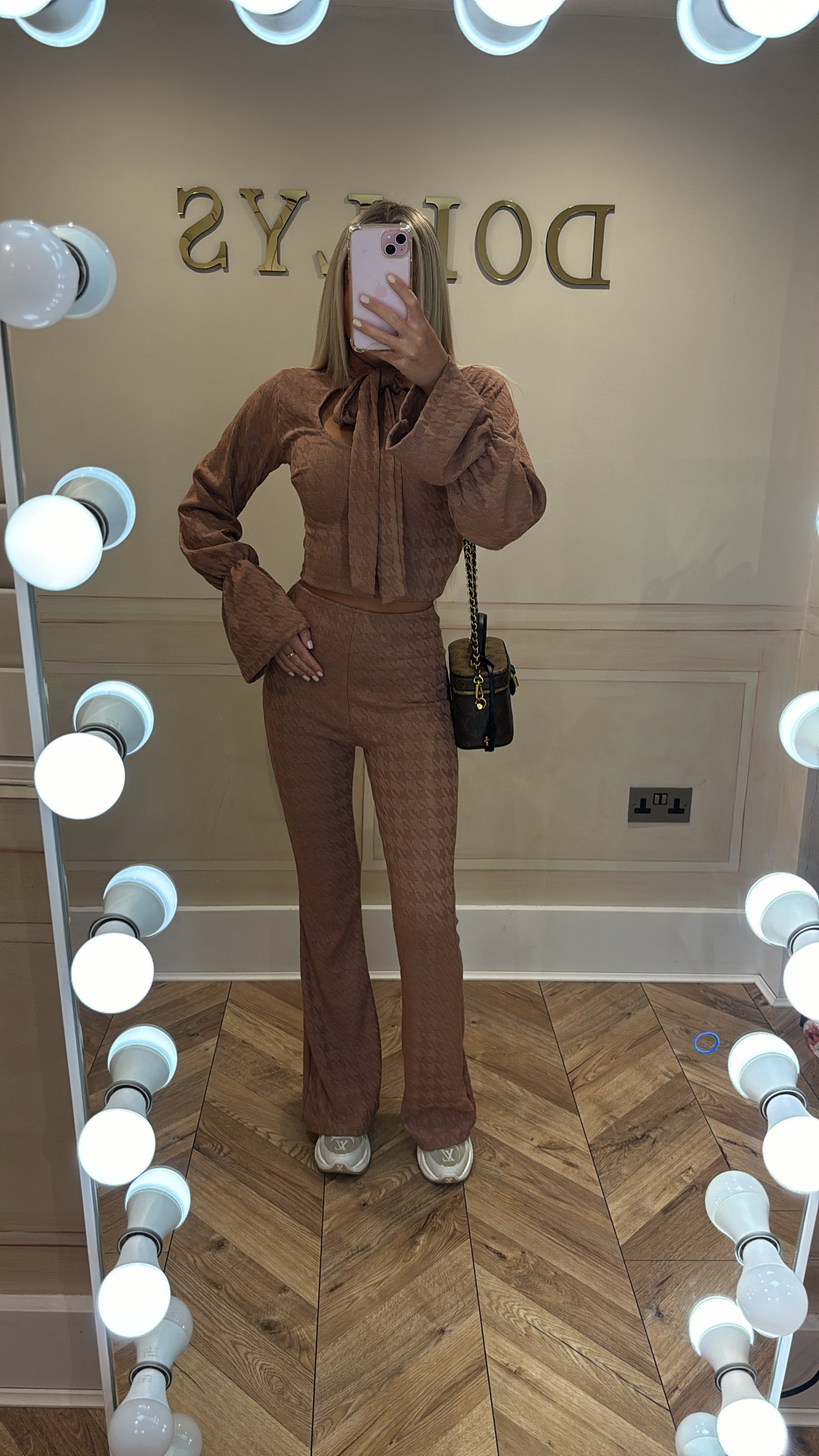 Bow neck lounge set