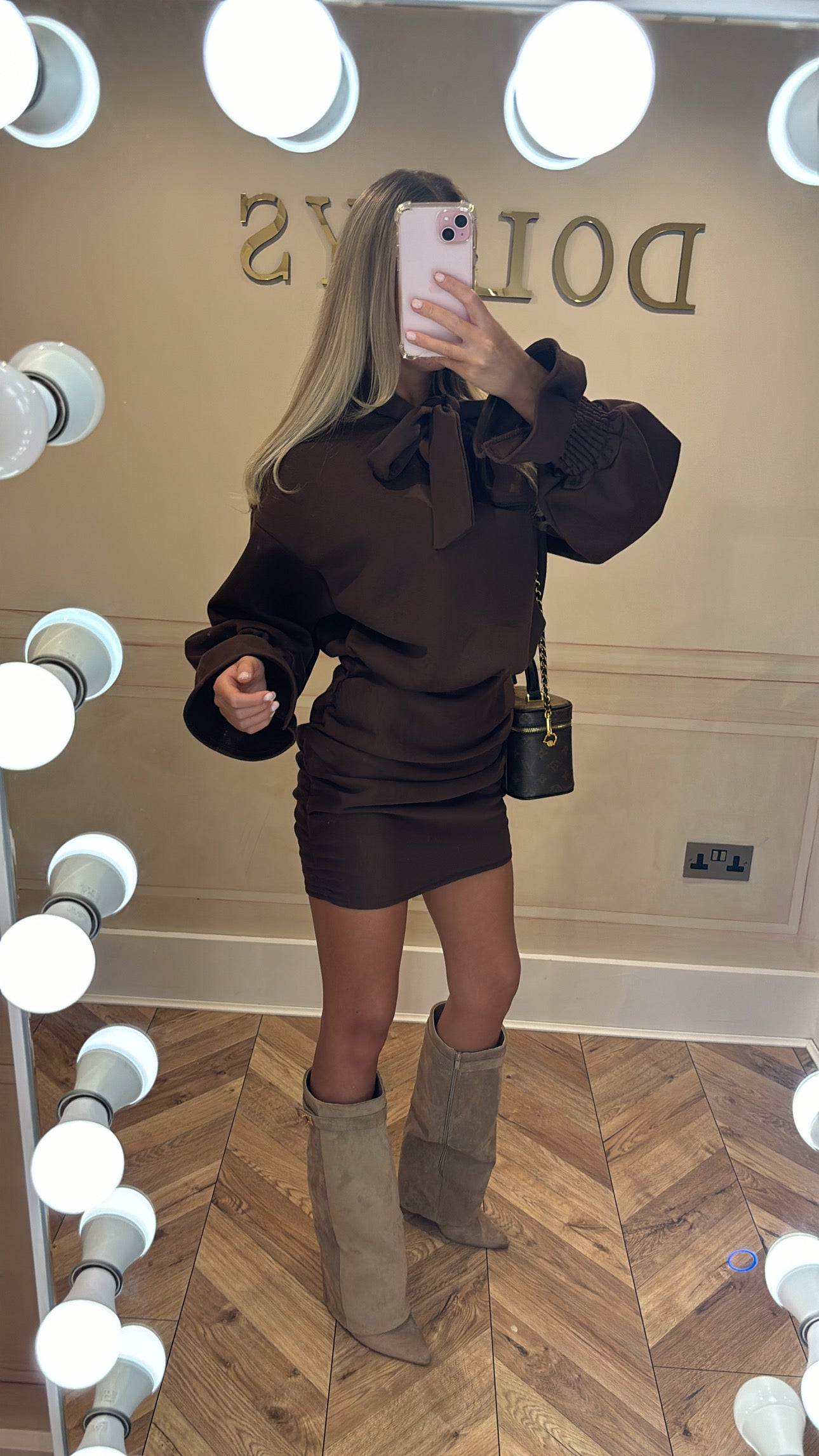 Bow dress