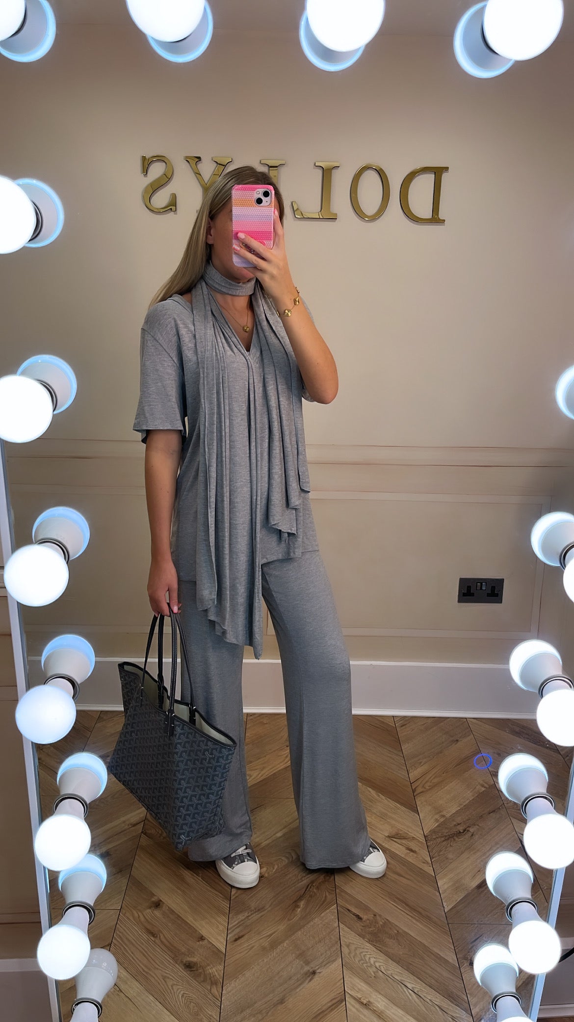 Scarf lounge set