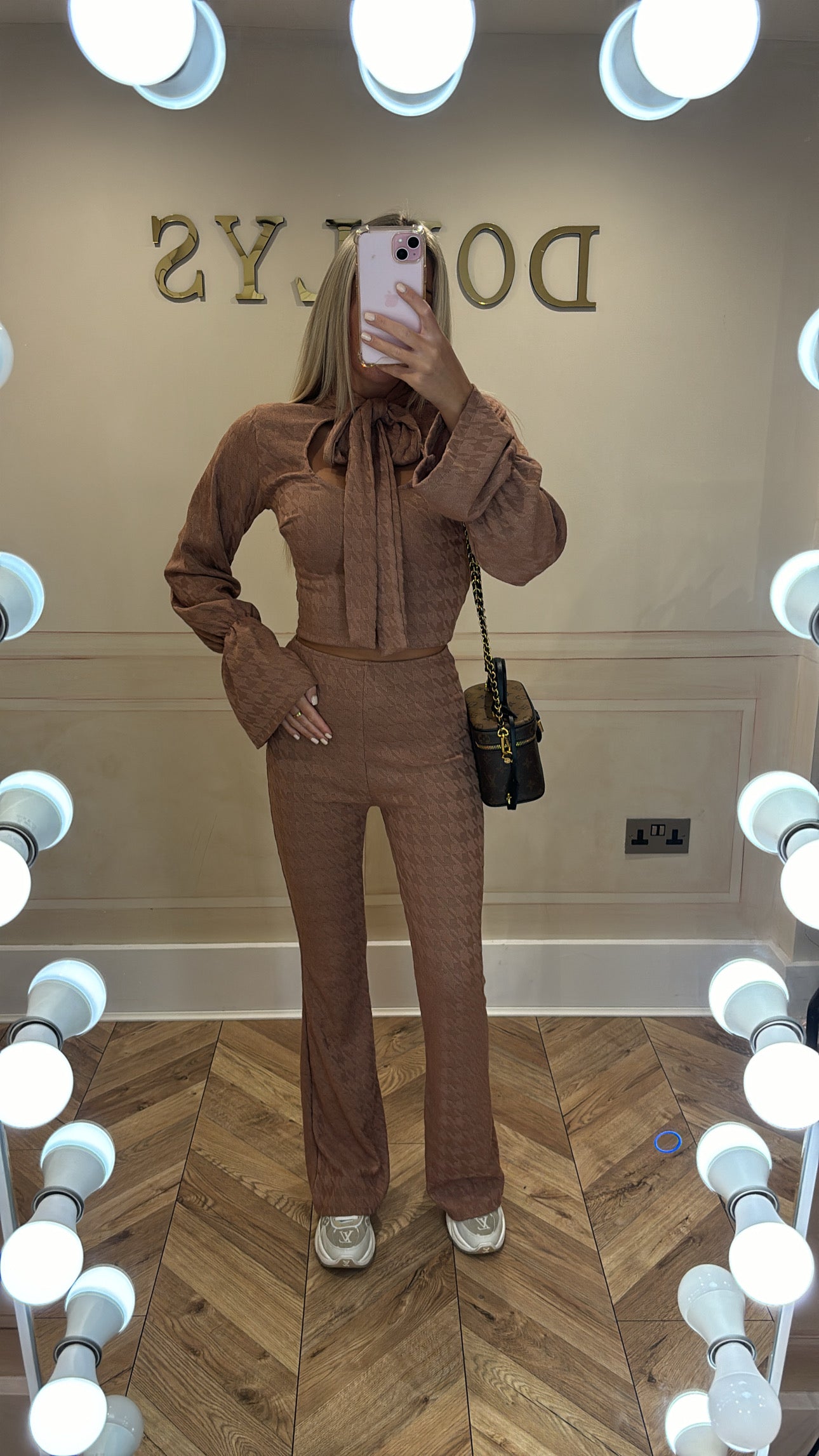 Bow neck lounge set