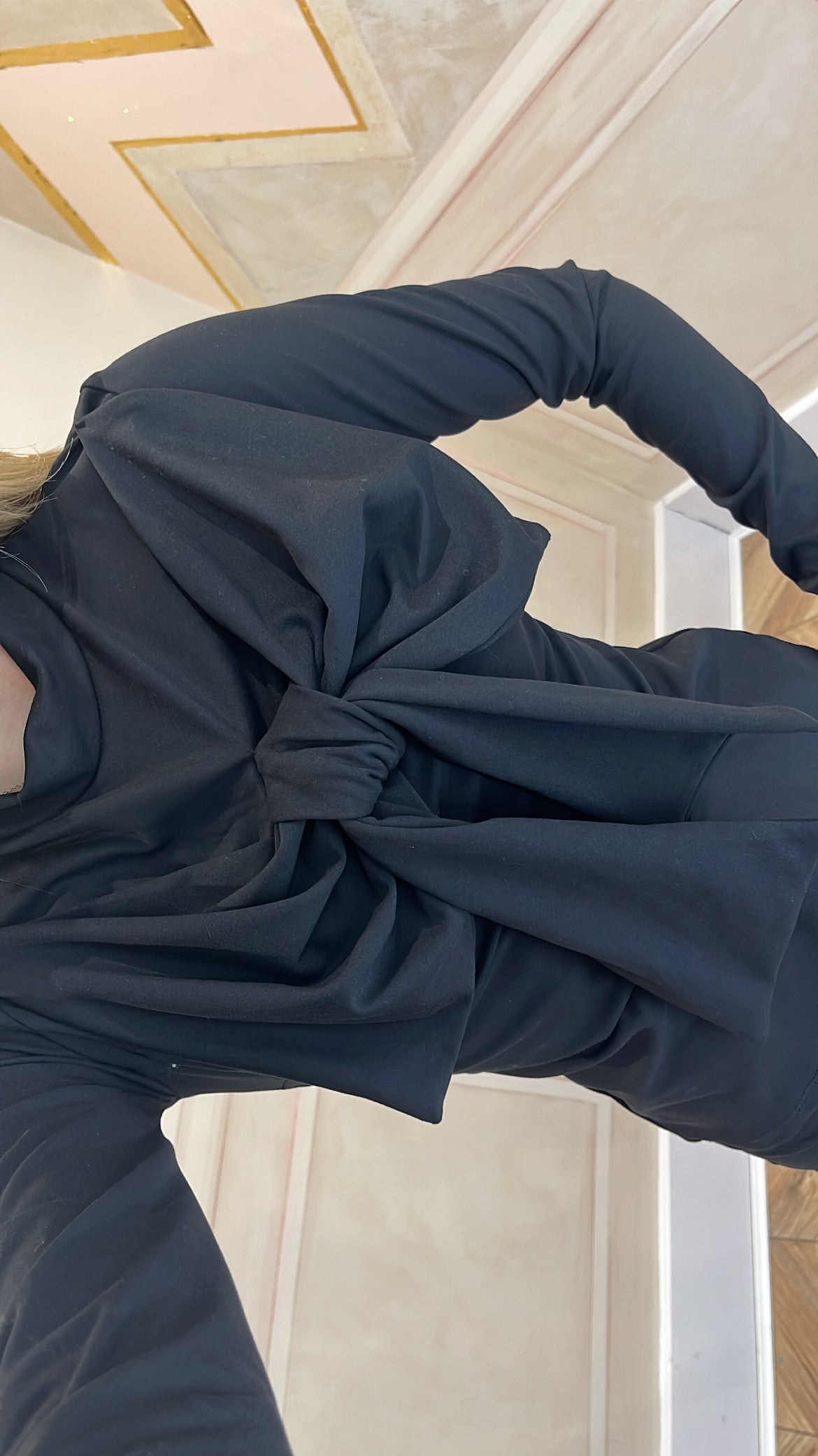 Bow front lounge set