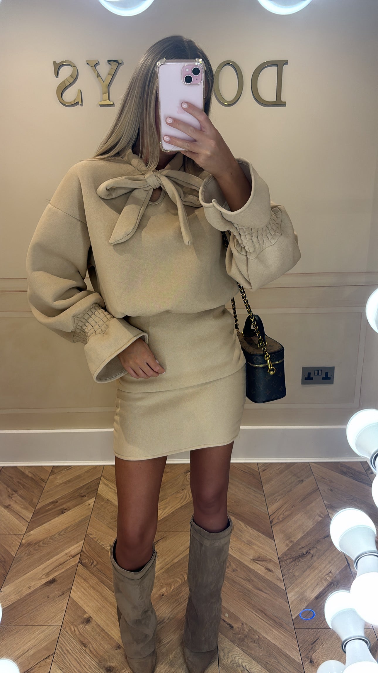 Bow dress
