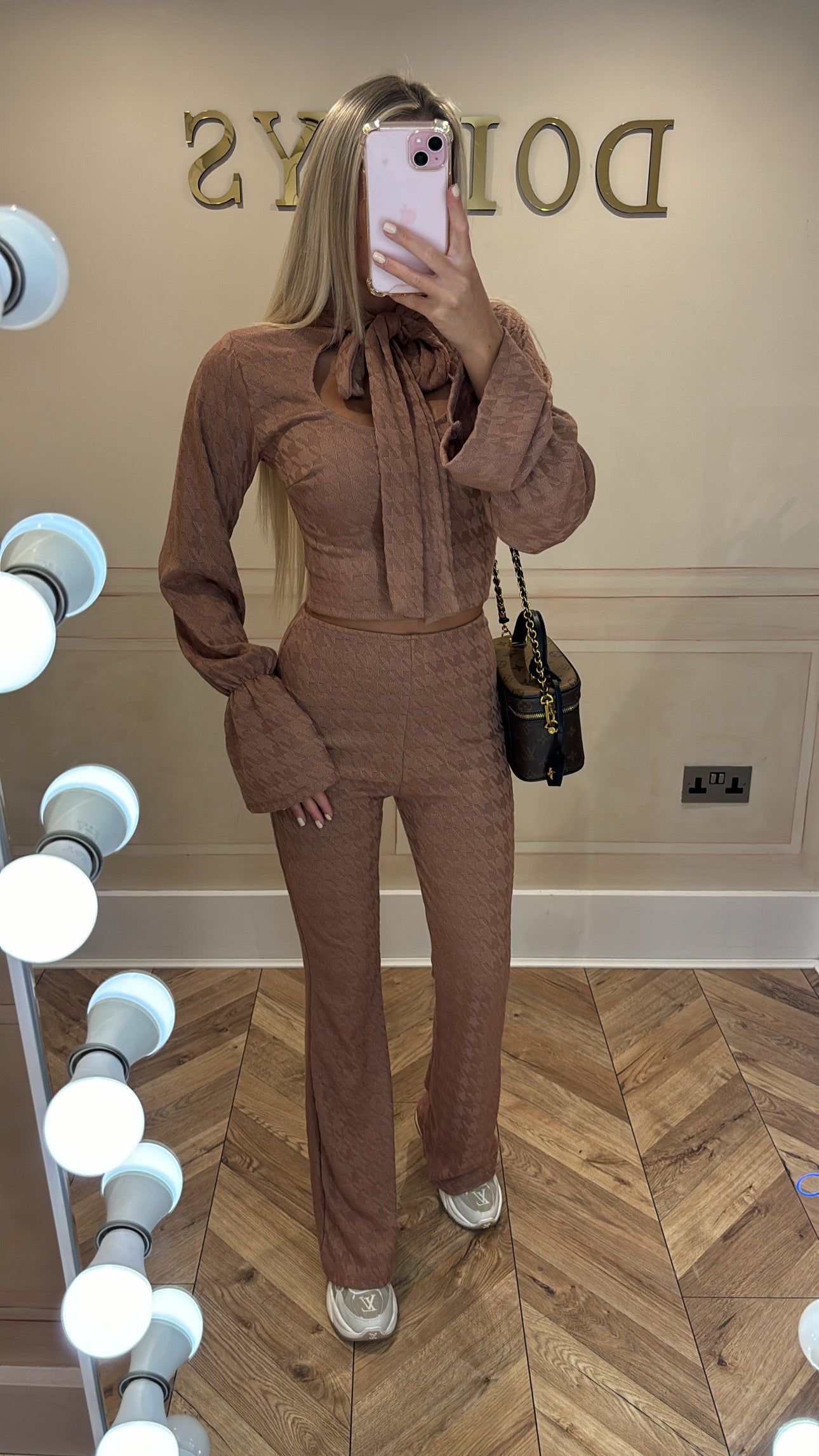 Bow neck lounge set