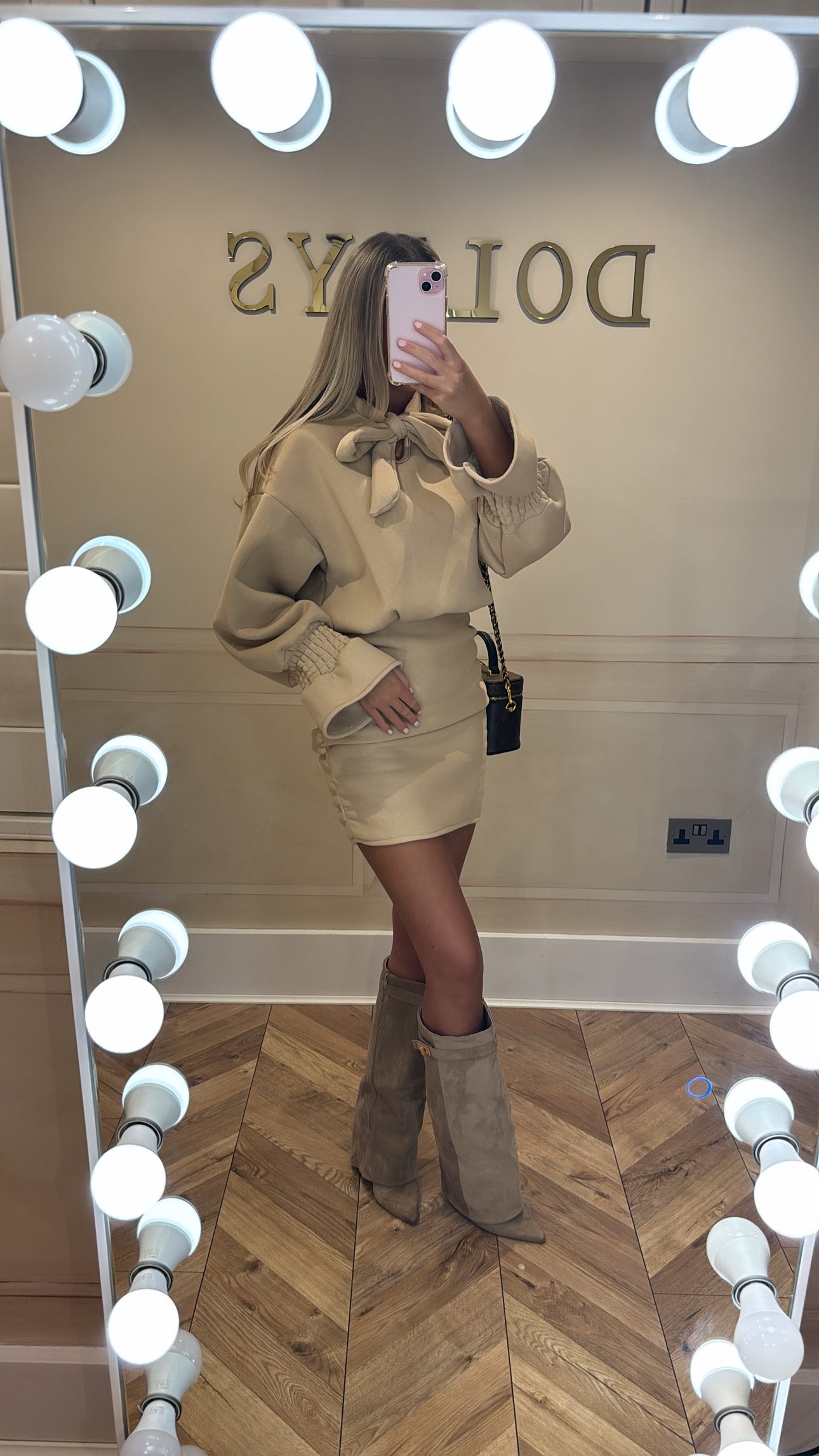 Bow dress