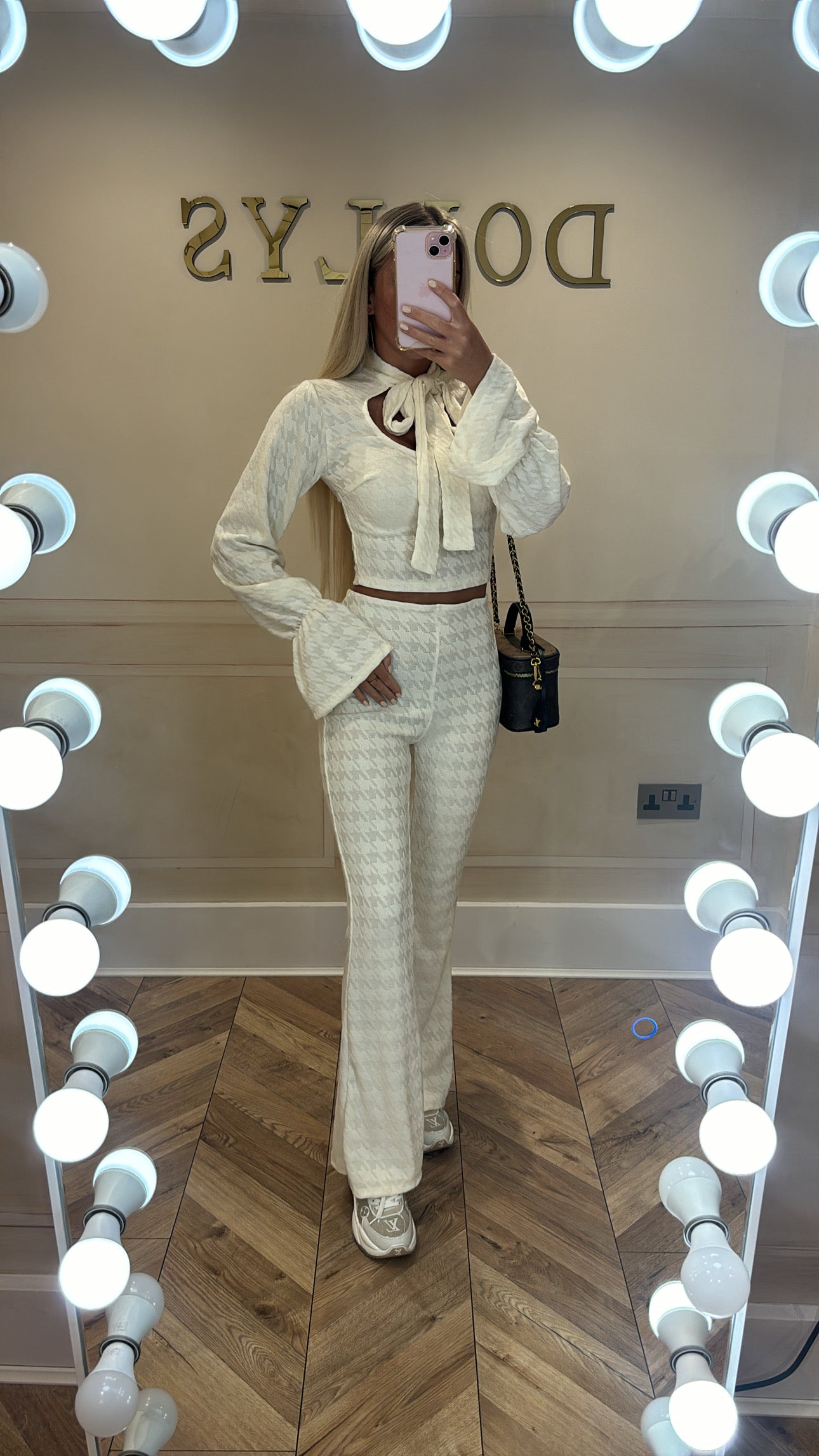 Bow neck lounge set