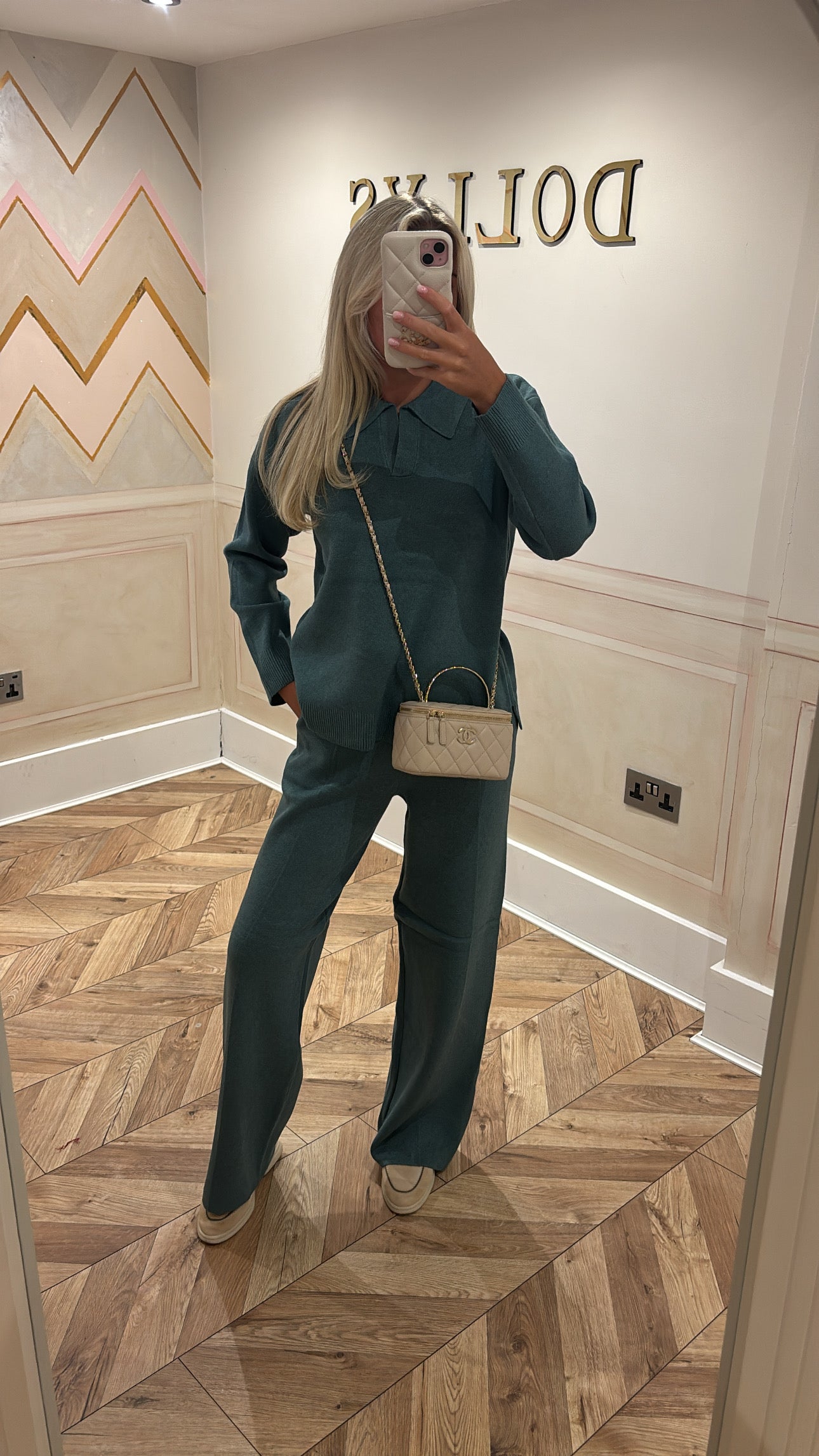 Collar flared lounge set