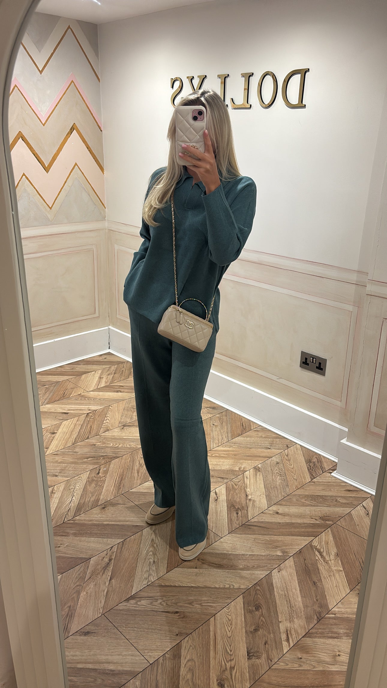 Collar flared lounge set