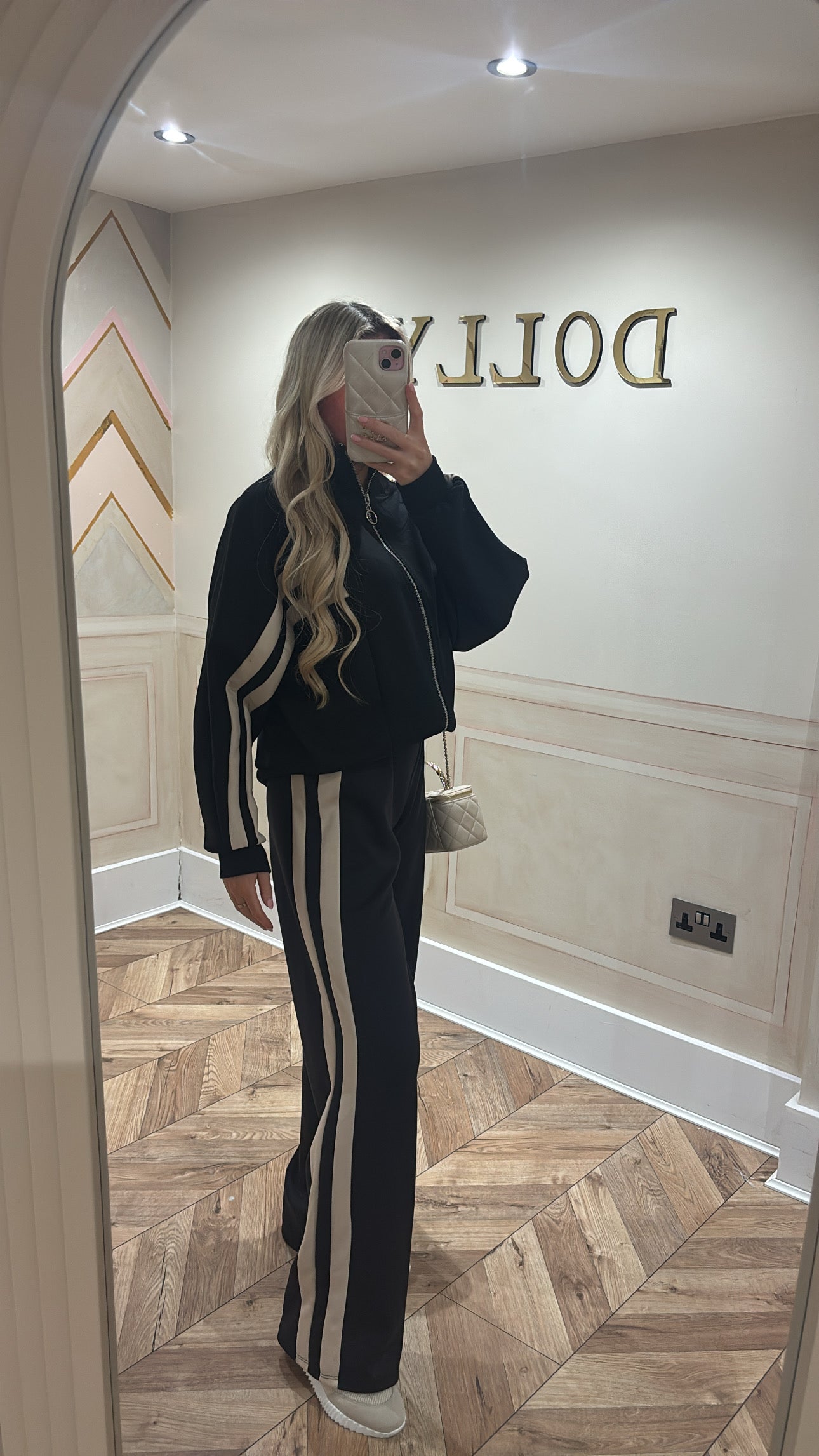 Stripe circle zip lounge set