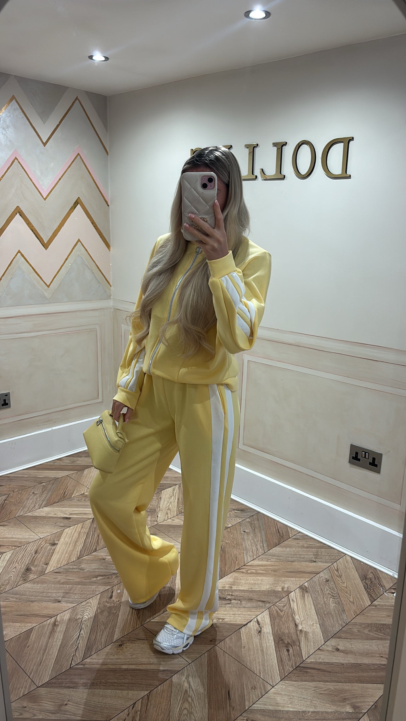 Stripe circle zip lounge set