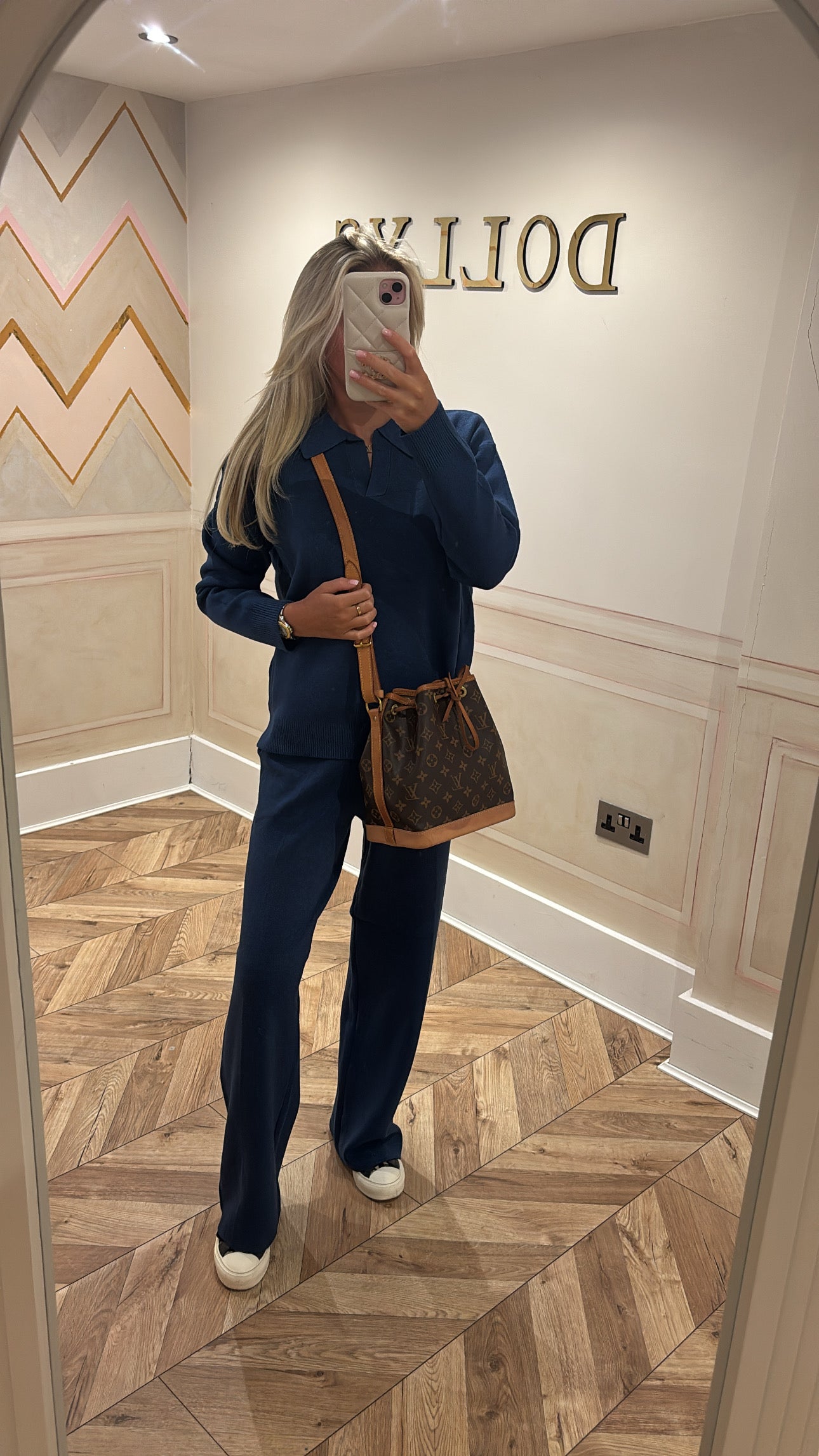 Collar flared lounge set