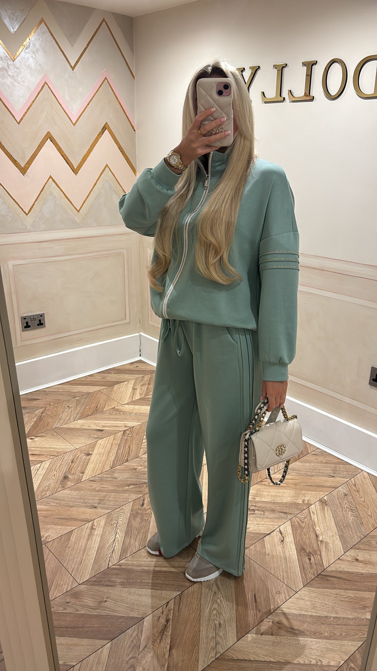 Glitter trim lounge set