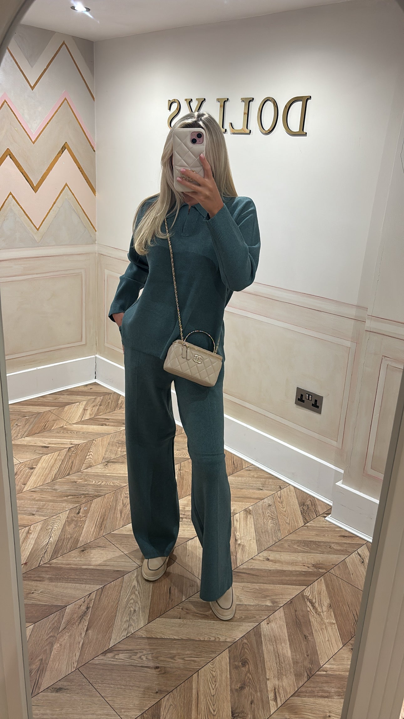 Collar flared lounge set