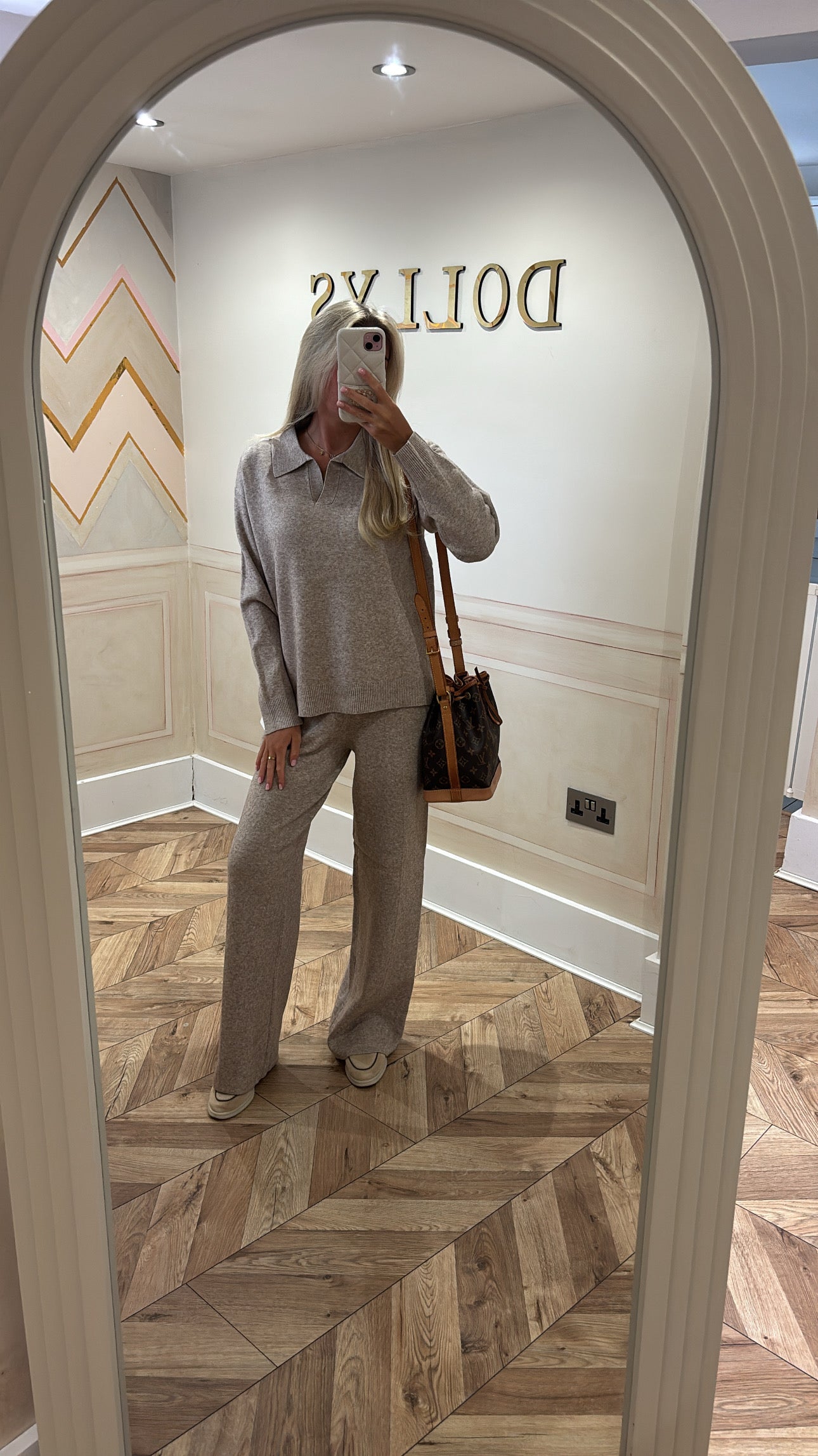 Collar flared lounge set