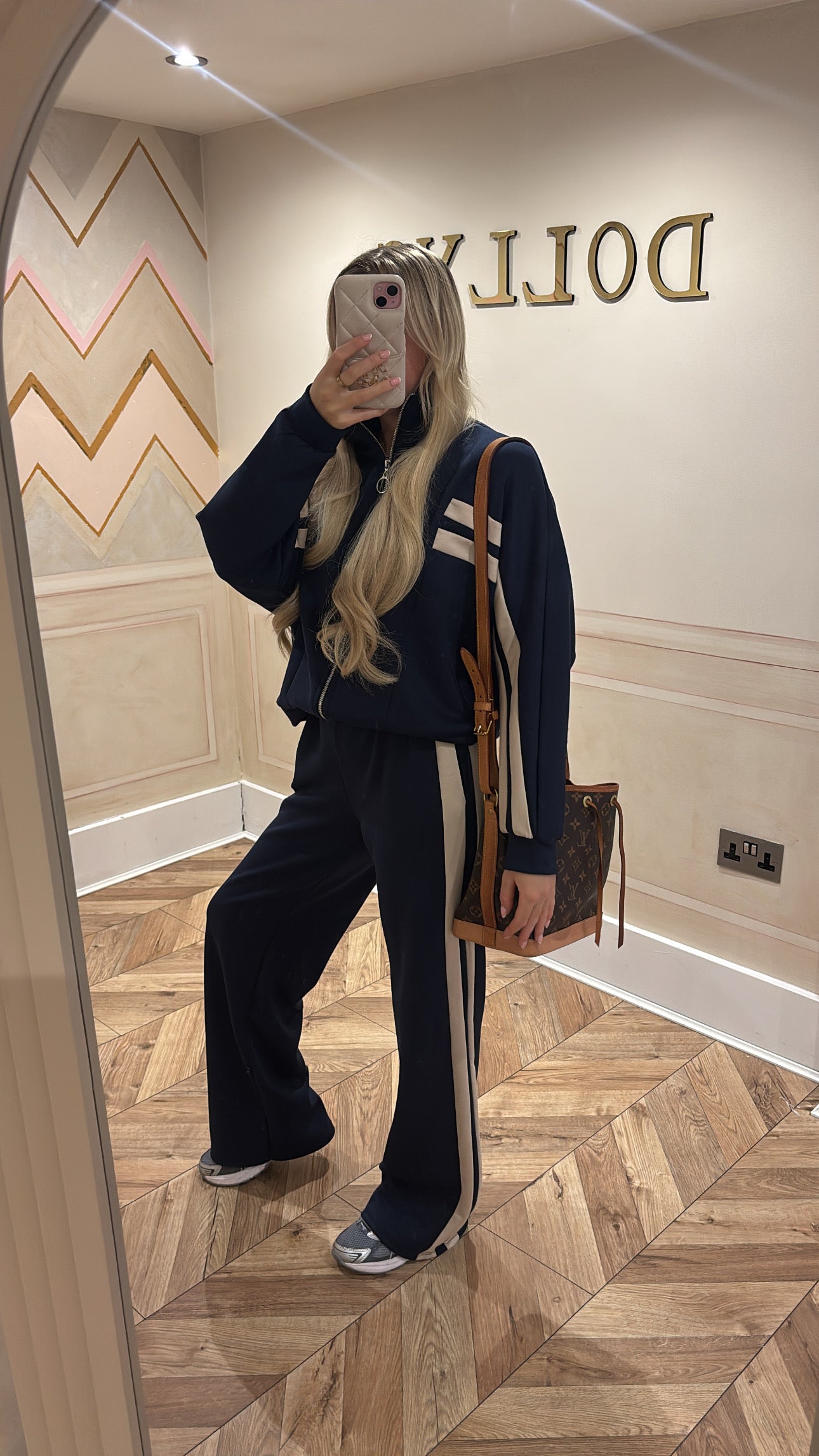 Stripe circle zip lounge set