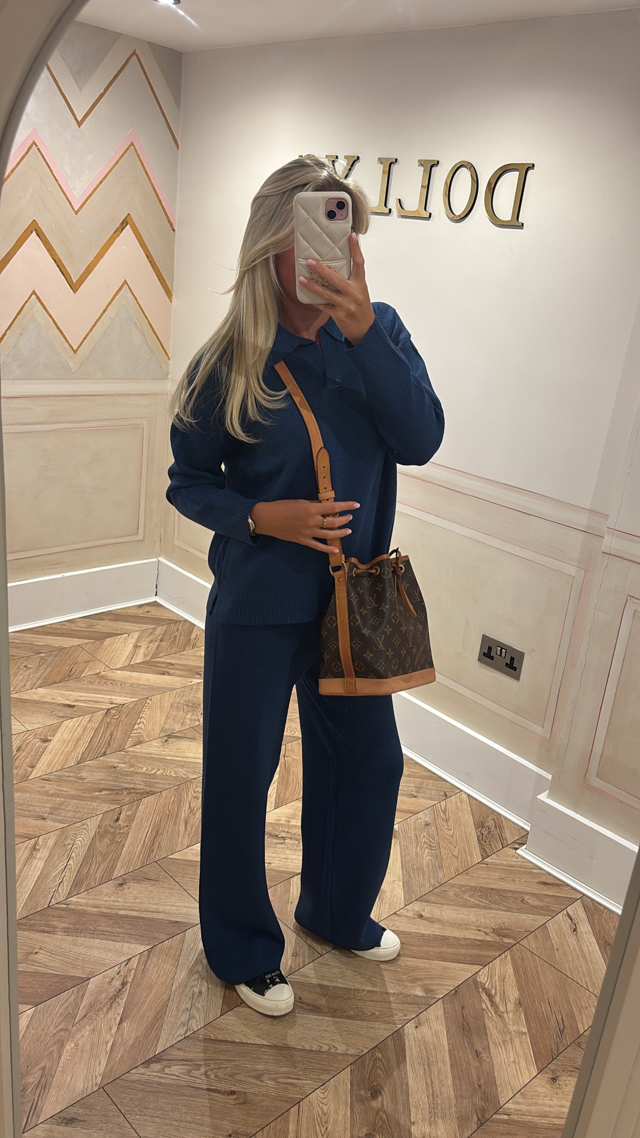 Collar flared lounge set