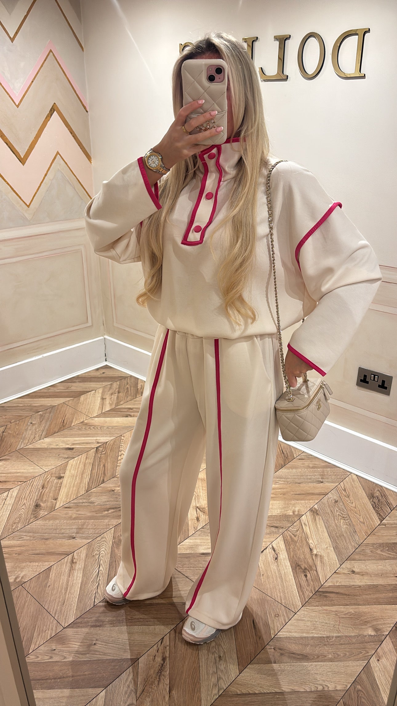 Pink piping button lounge set￼