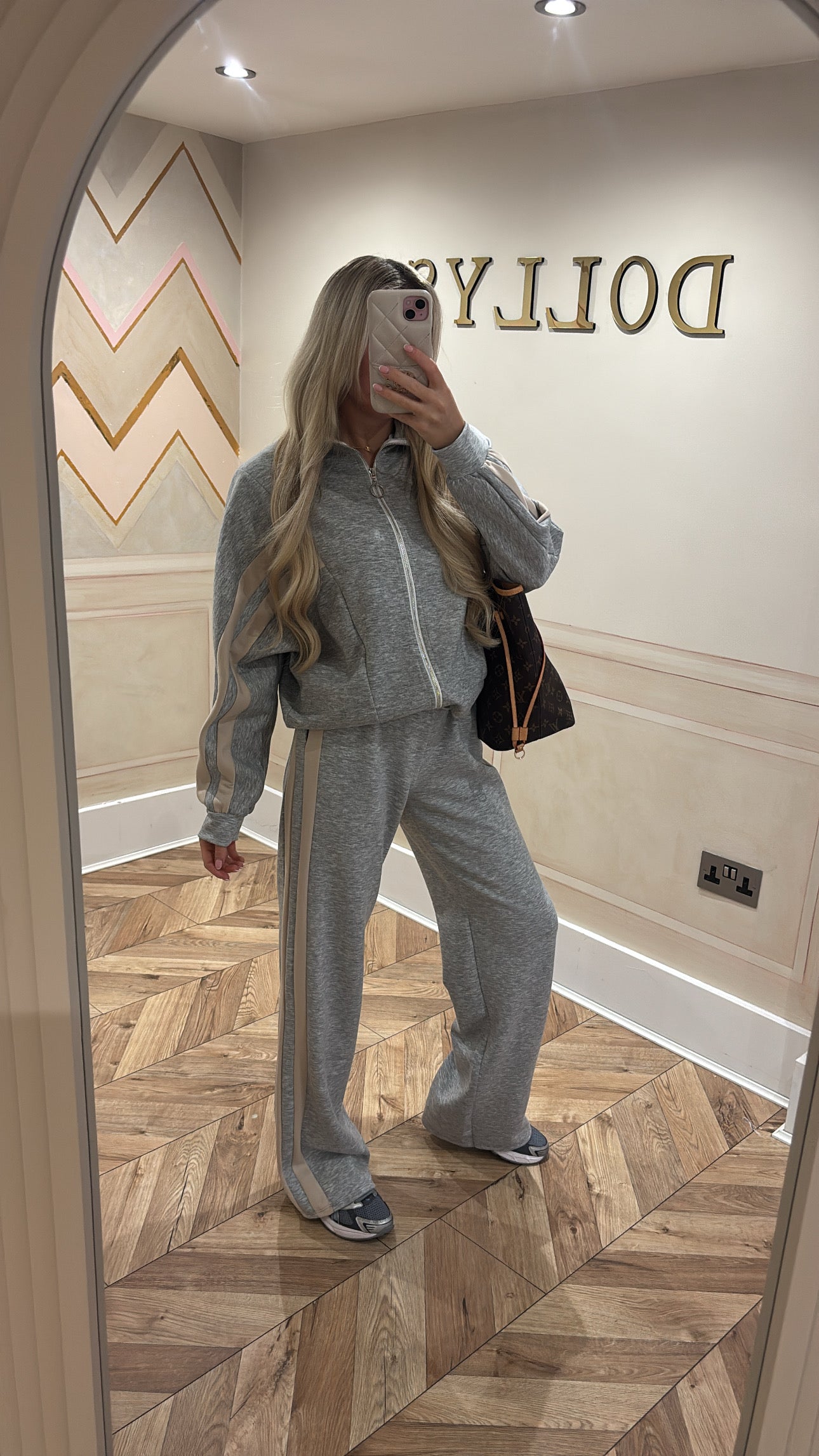 Stripe circle zip lounge set