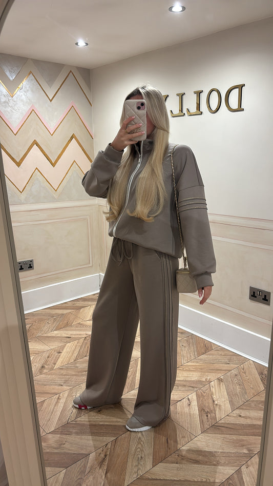 Glitter trim lounge set