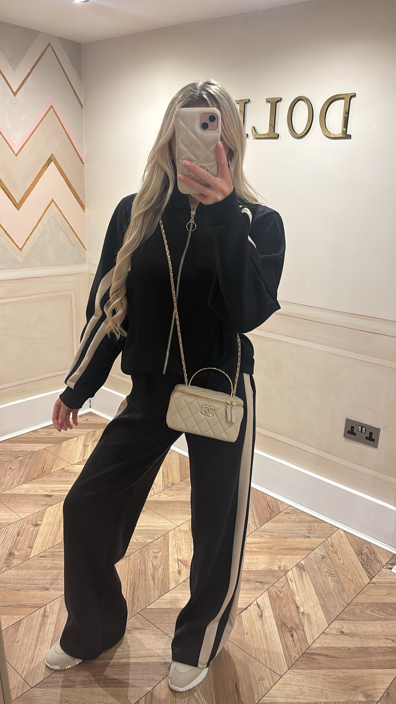 Stripe circle zip lounge set