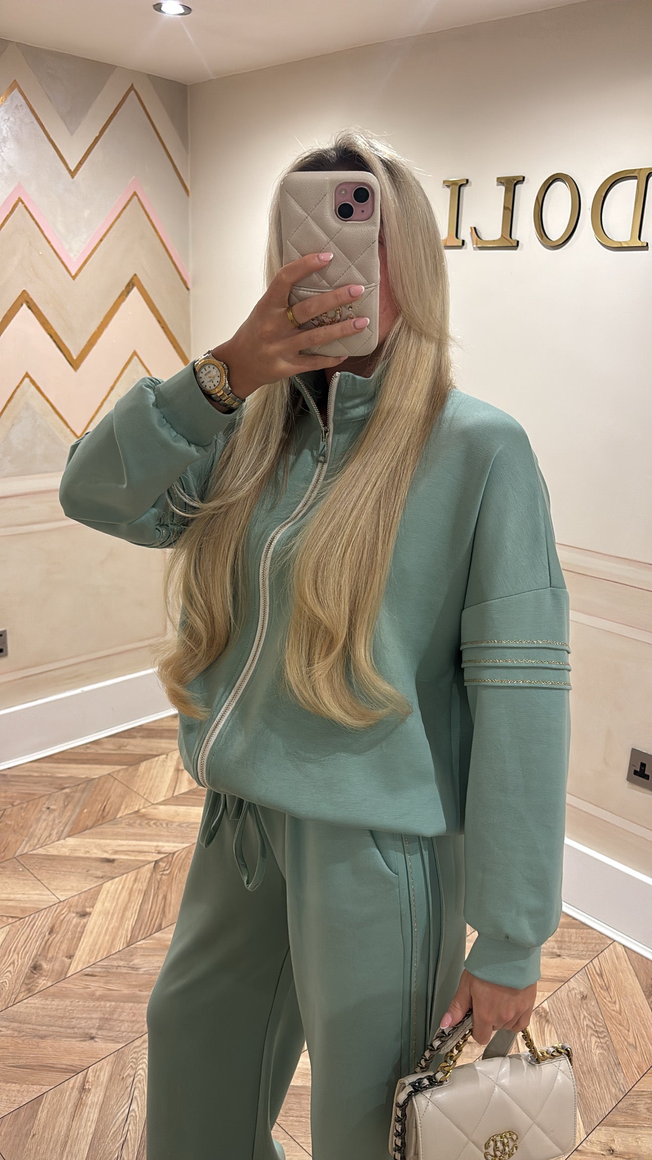 Glitter trim lounge set