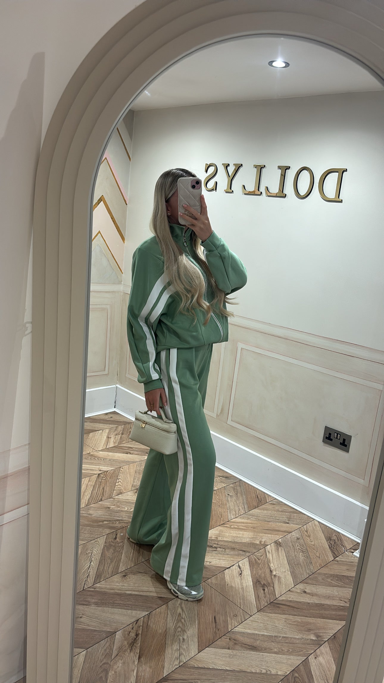 Stripe circle zip lounge set