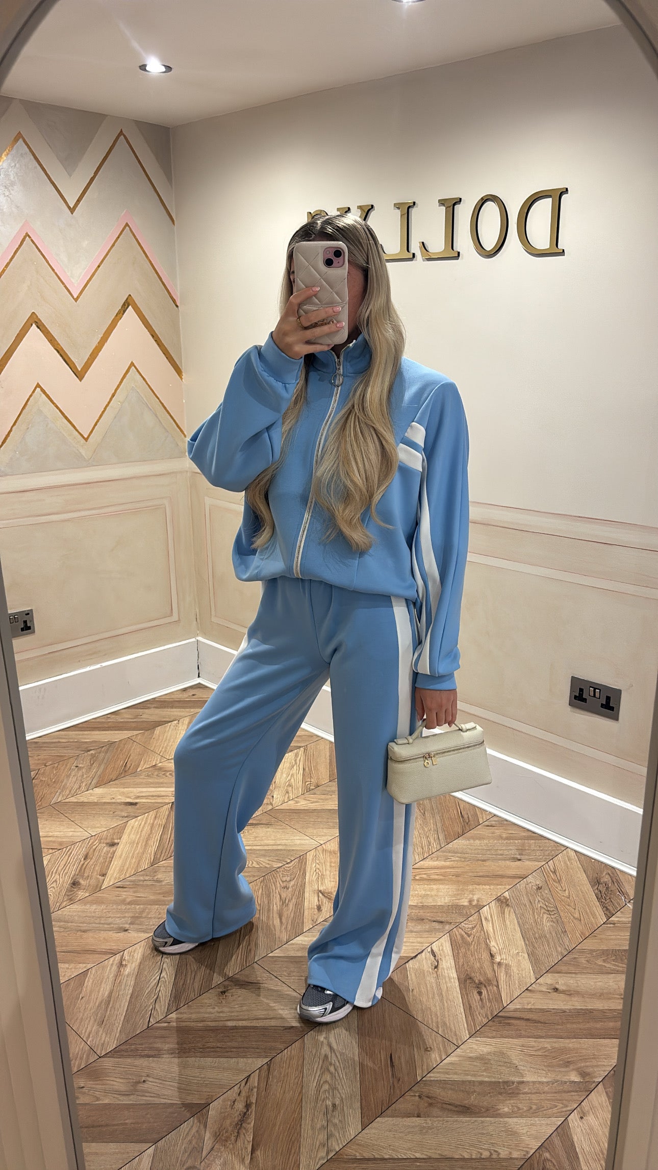 Stripe circle zip lounge set
