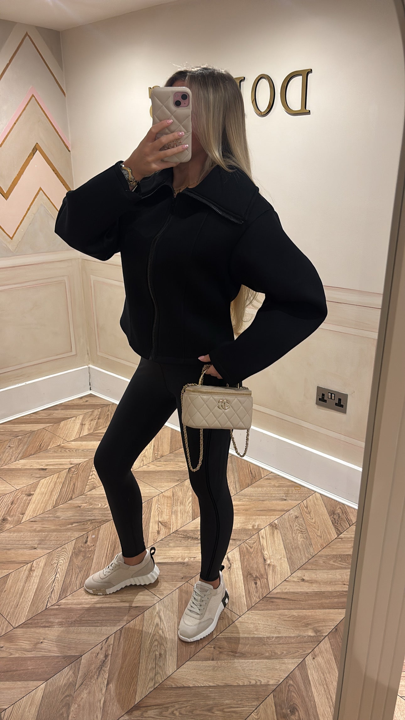 Scuba jacket ￼