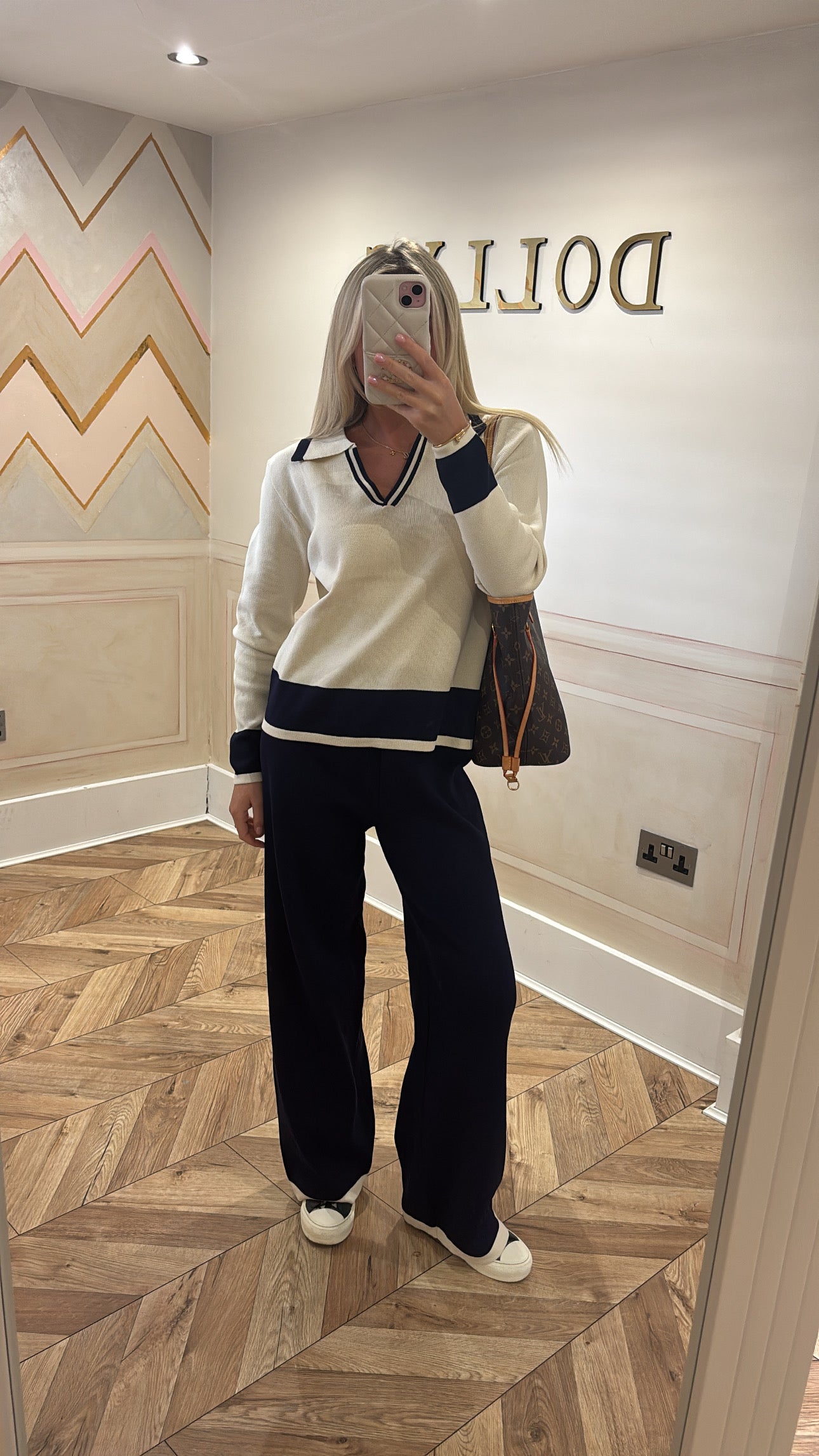 Stripe collar flared lounge set