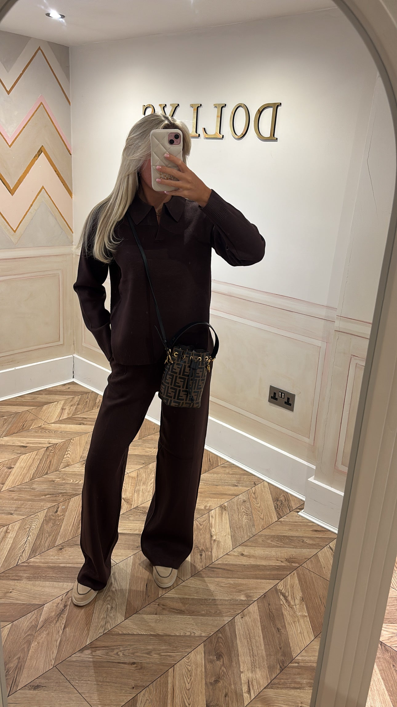 Collar flared lounge set