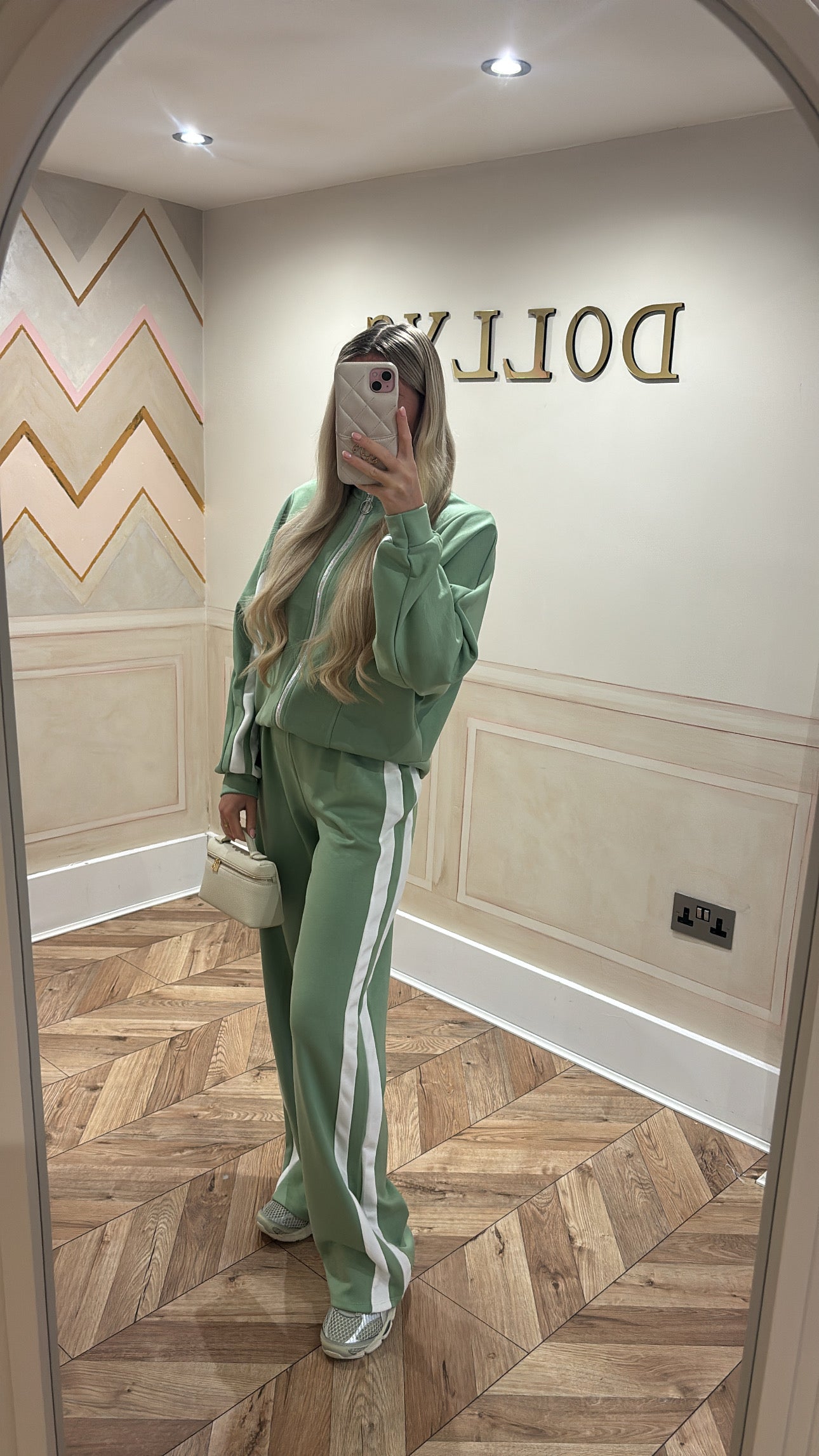 Stripe circle zip lounge set