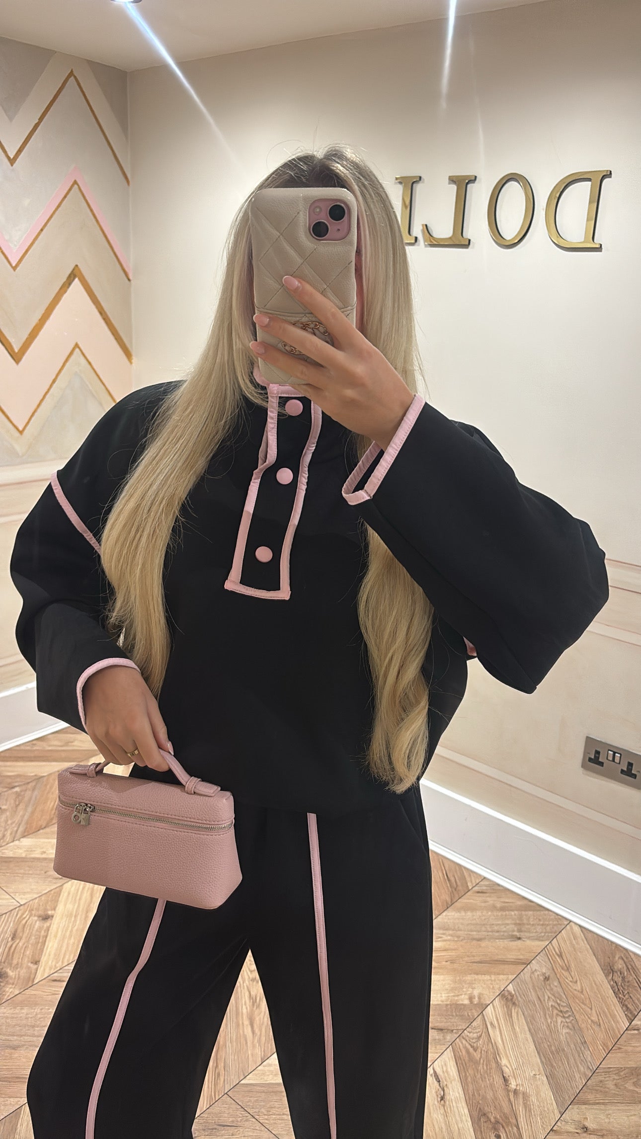 Pink piping button lounge set￼