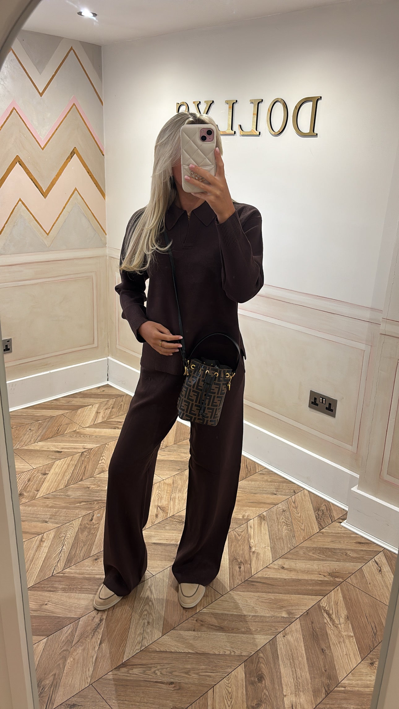 Collar flared lounge set