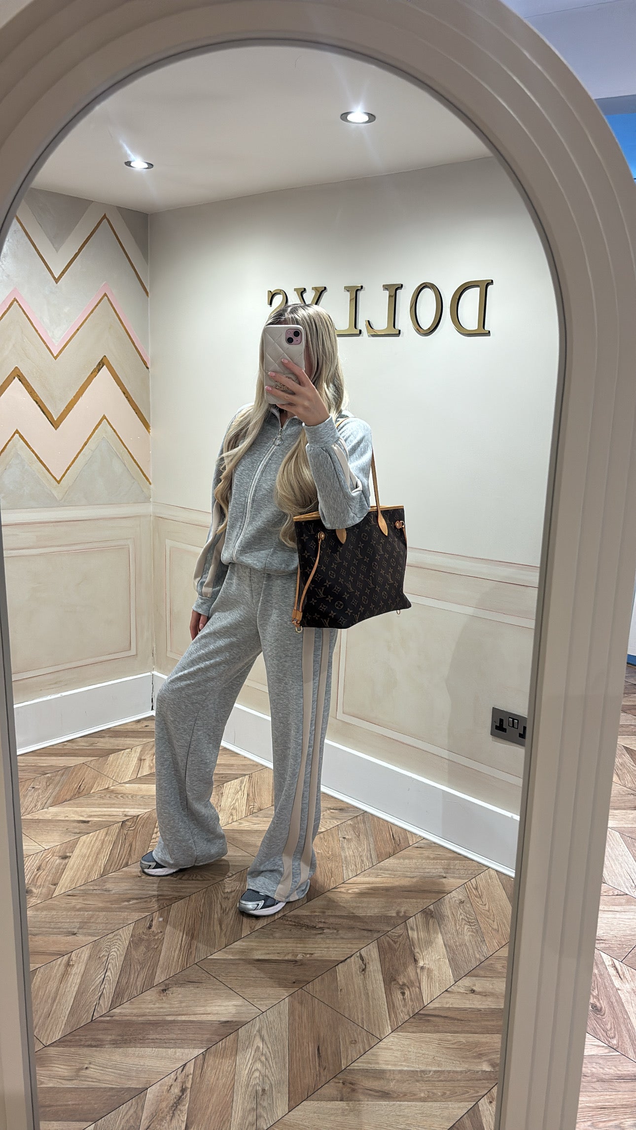 Stripe circle zip lounge set