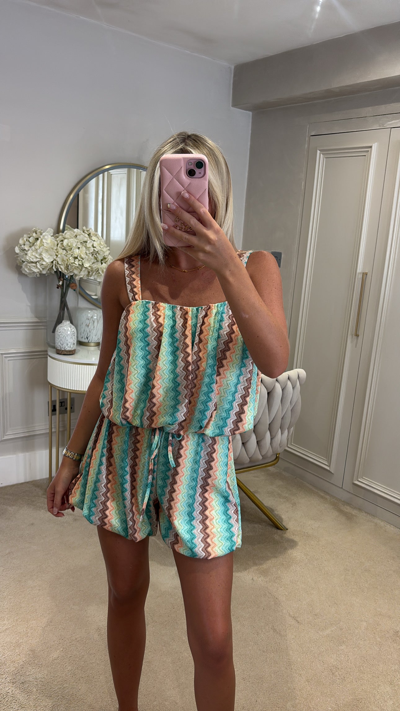 Zig zag puff ball short set