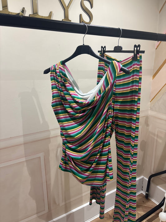 Stripe off the shoulder