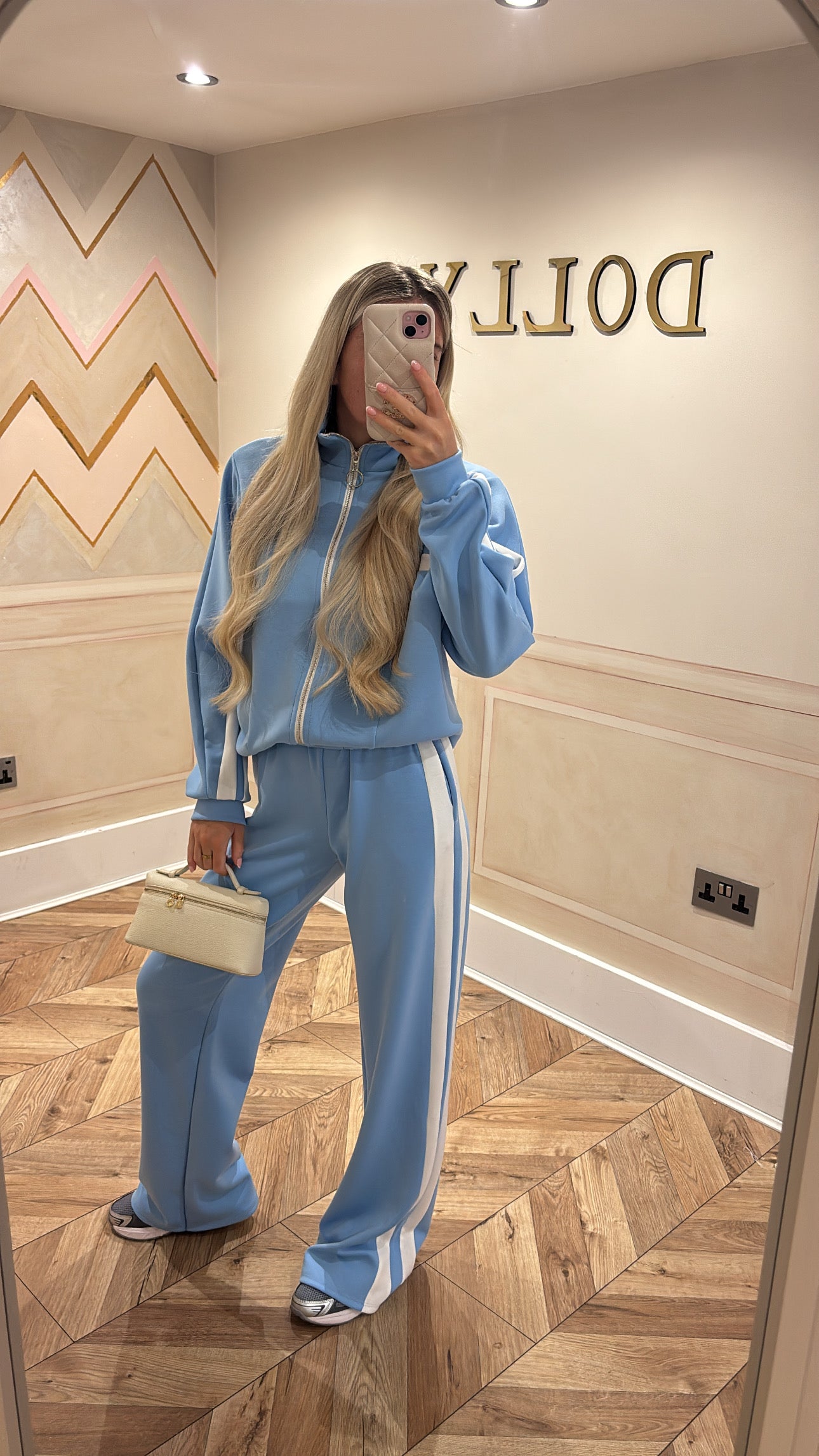 Stripe circle zip lounge set