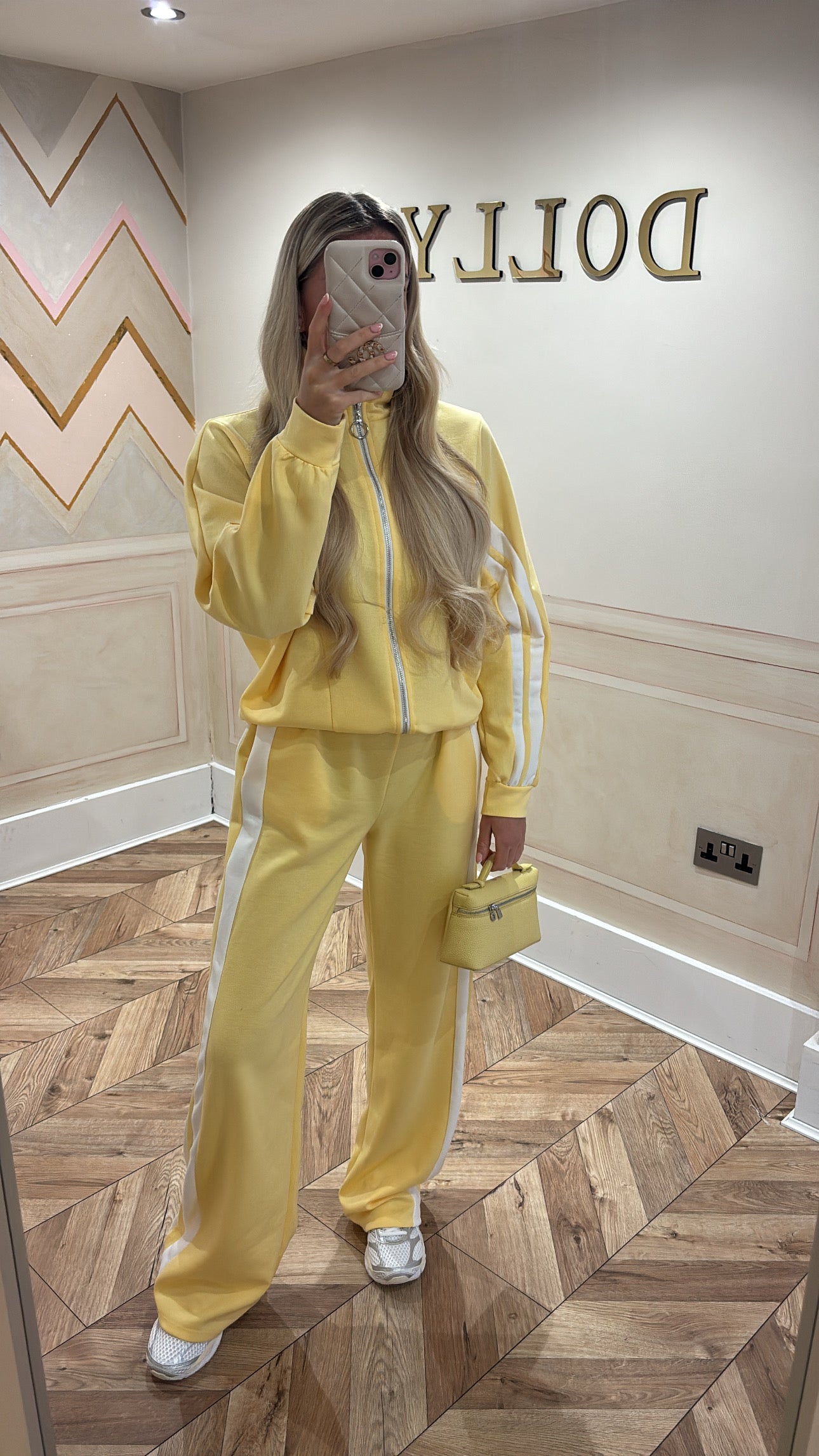 Stripe circle zip lounge set