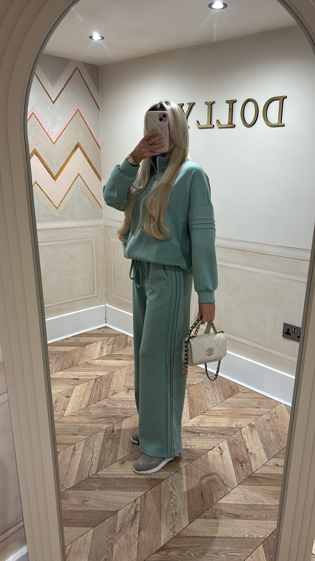 Glitter trim lounge set